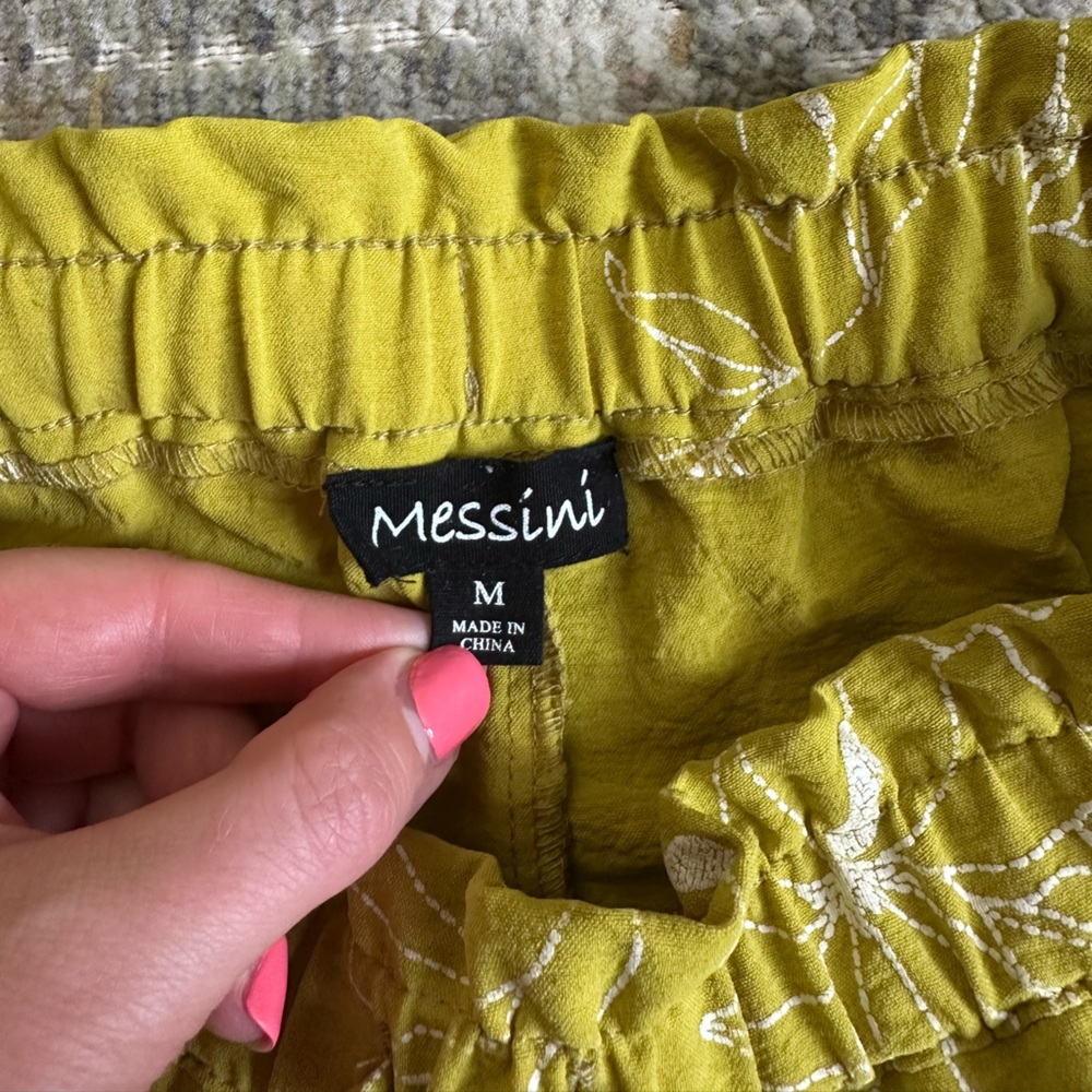 Chartreuse Floral Embroidered Ruffle High Rise Drawstring Shorts Boho Resort - Picture 3 of 5